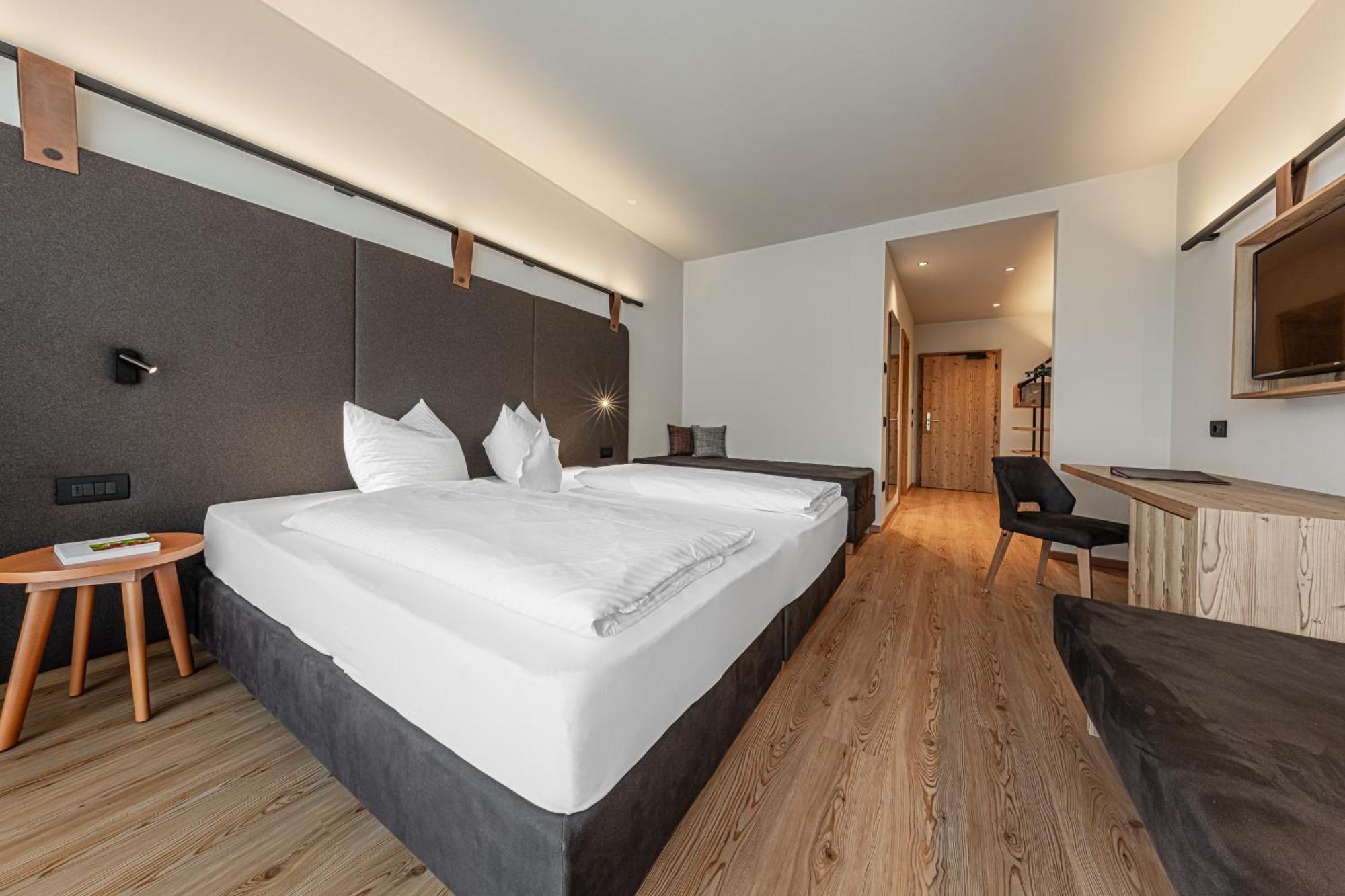 Hotel Alpenrose Dolomites La Valle Eksteriør bilde