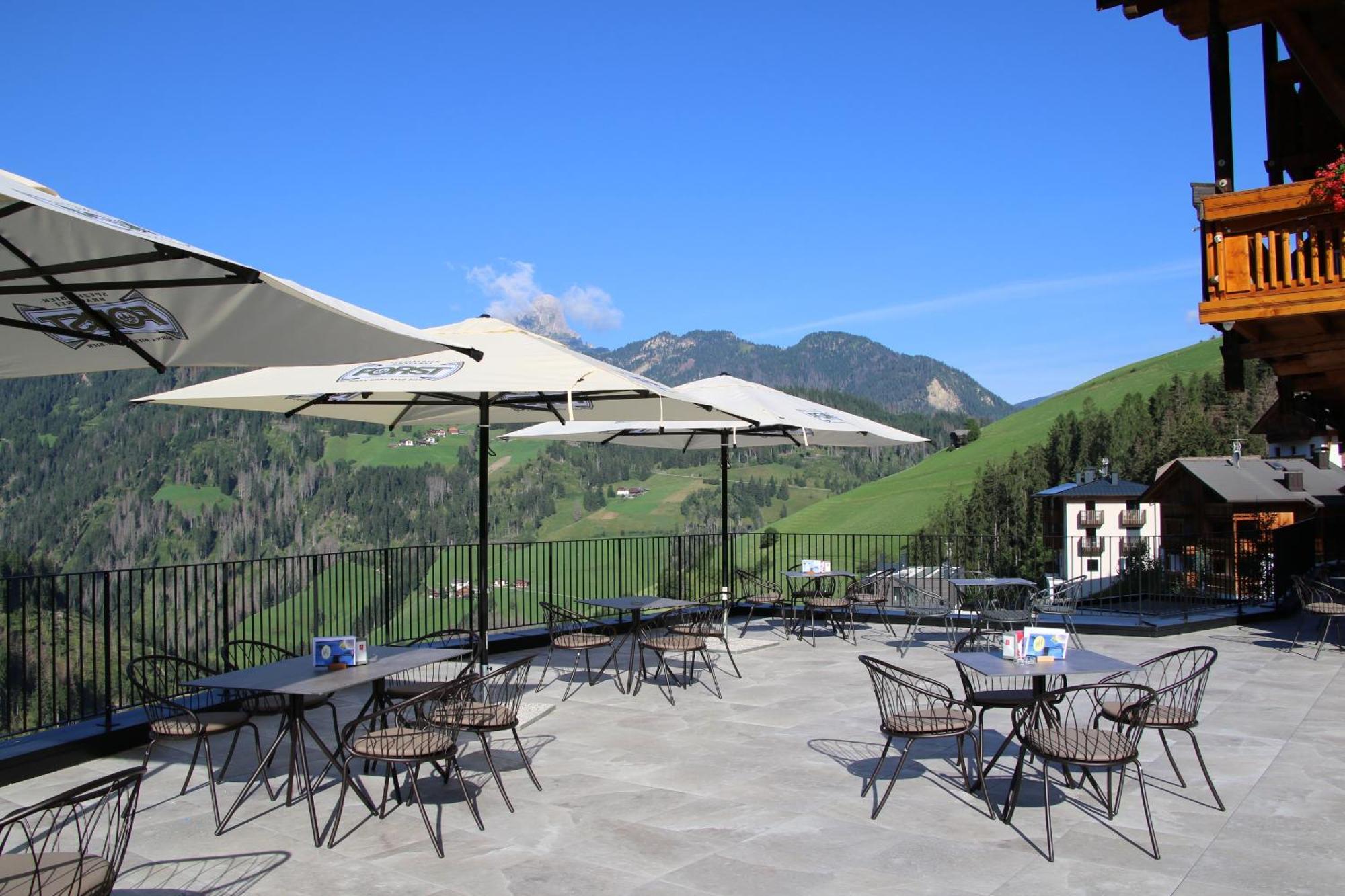 Hotel Alpenrose Dolomites La Valle Eksteriør bilde