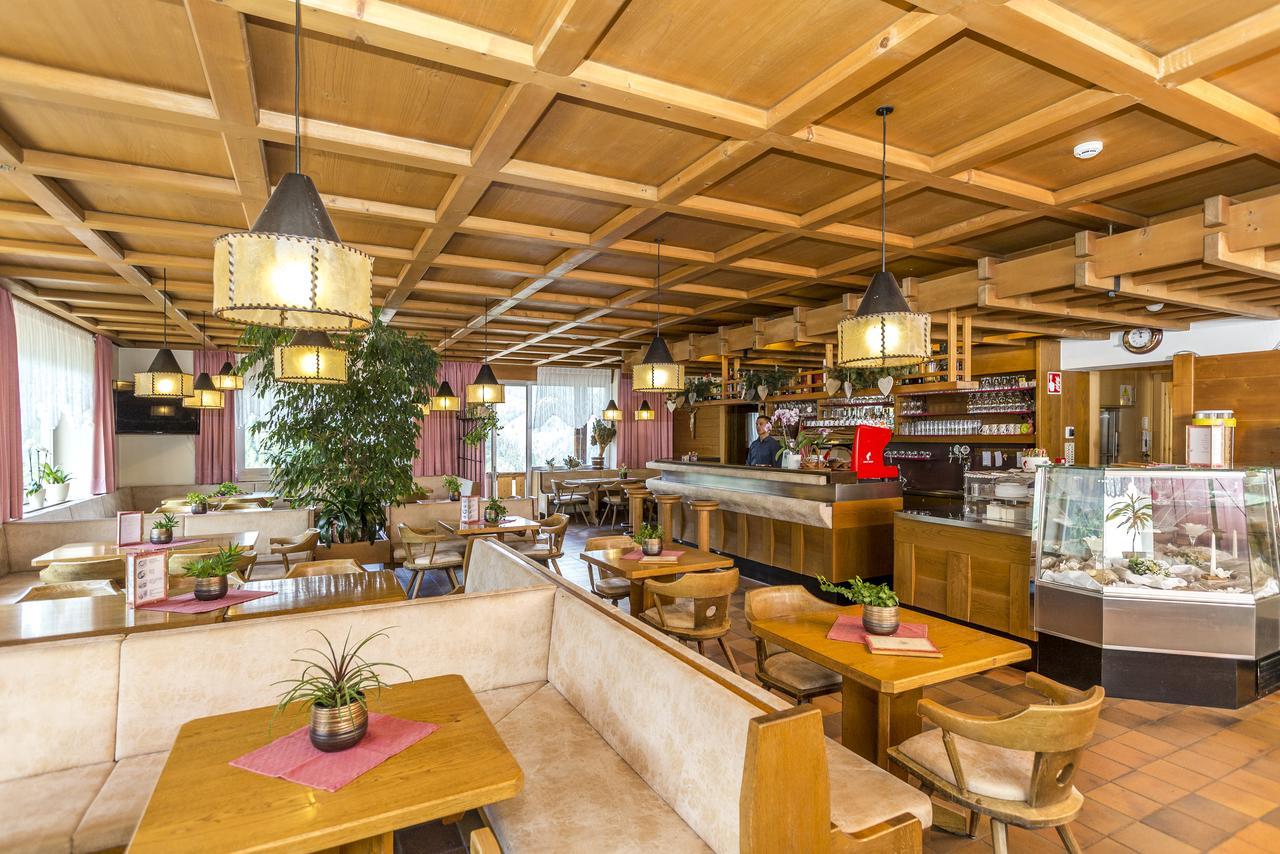 Hotel Alpenrose Dolomites La Valle Eksteriør bilde